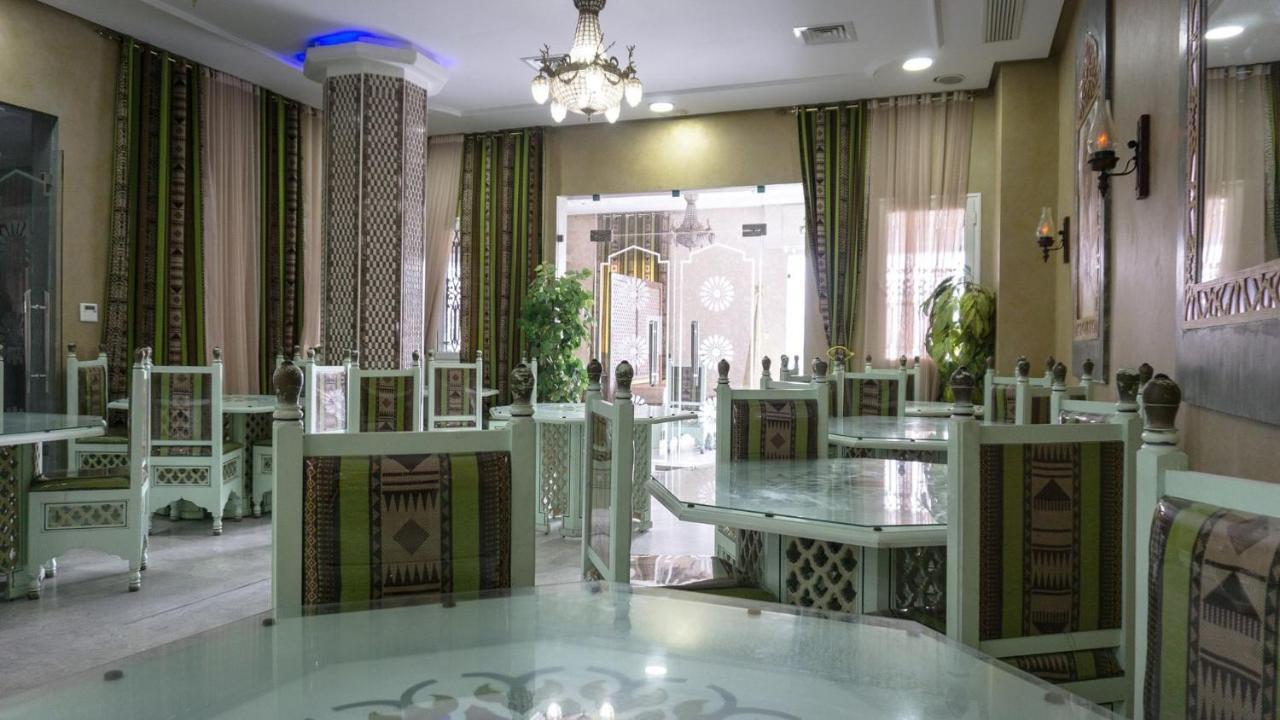 Hotel Saheb Ettabaa
